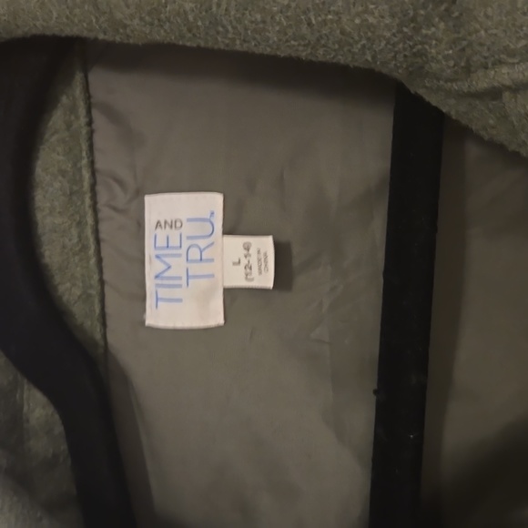 Coat - Picture 3 of 4